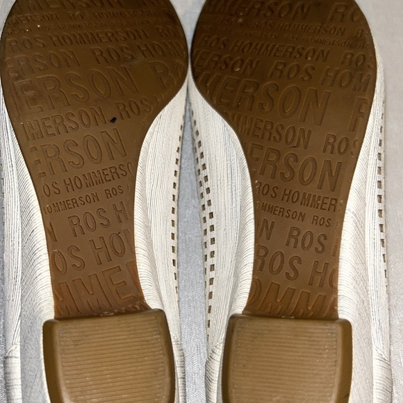 Ros Hommerson ‘Tina’ Flat Slip On Shoes w/ Hole Amazing quality Size 8 Like new - Picture 14 of 15